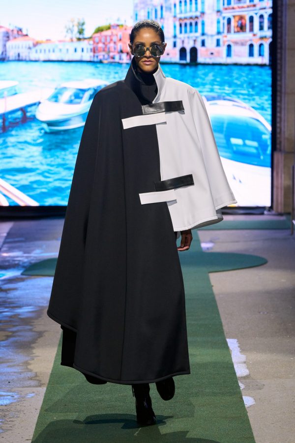 Photo: Carlo Scarpato / Gorunway.com