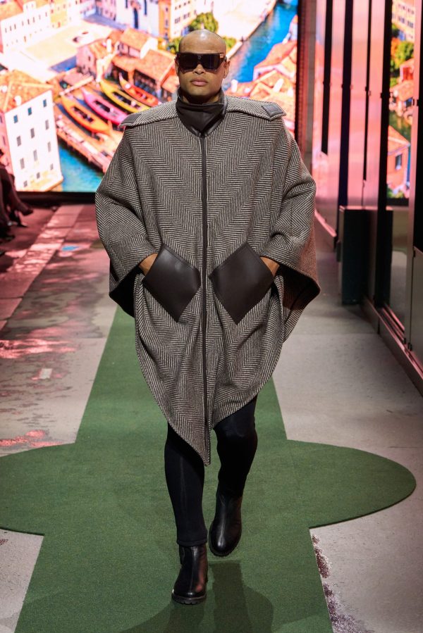 Photo: Carlo Scarpato / Gorunway.com